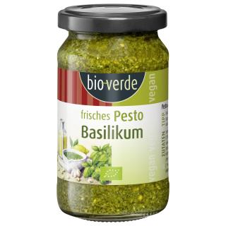 Frisches veganes Pesto Basilikum